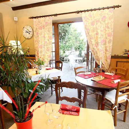 Aux Deux Clefs Hotel 2*