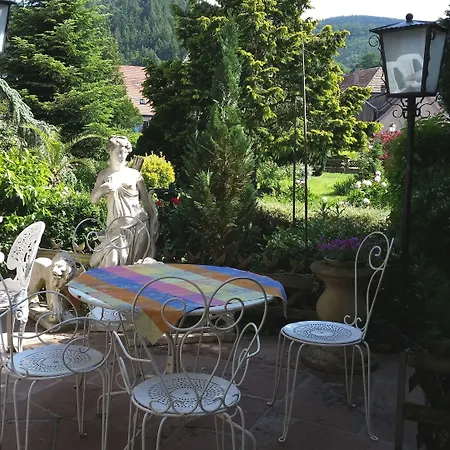 Aux Deux Clefs Hotel 2*